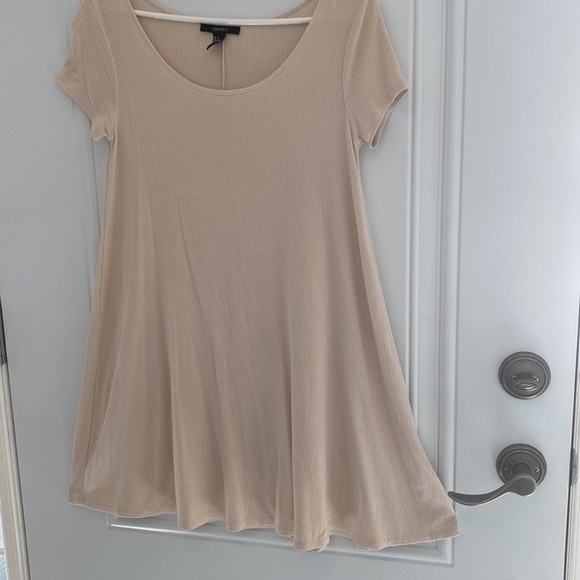 Forever 21 summer dress - Picture 2 of 4